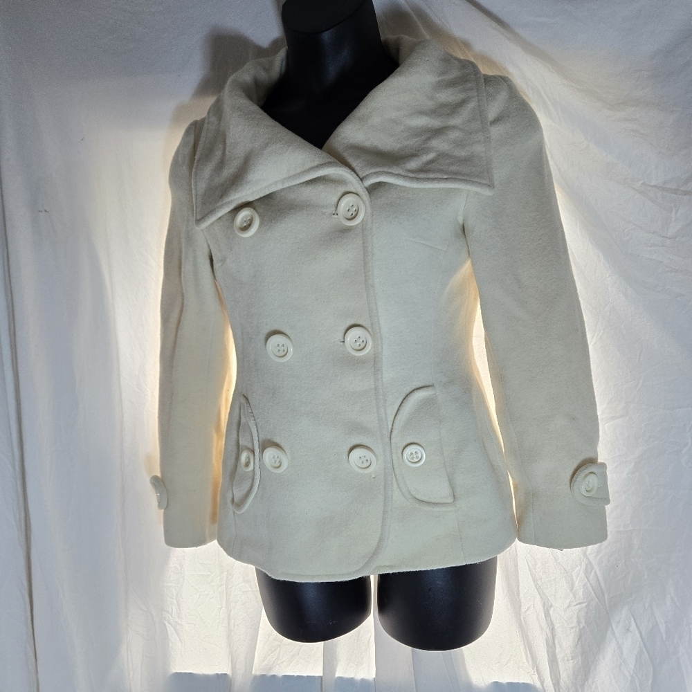 Pretty Wool Coat - Picture 4 of 8